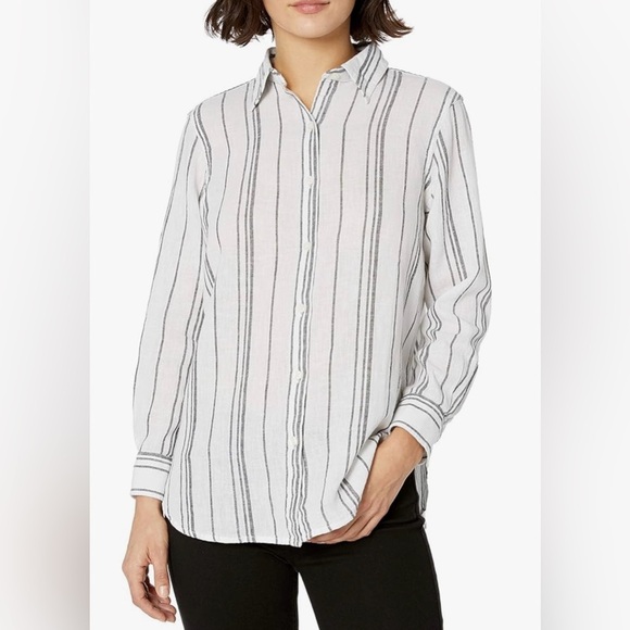 Chaps Petite classic linen and cotton blend button-up blouse vertical stripes - Picture 8 of 10